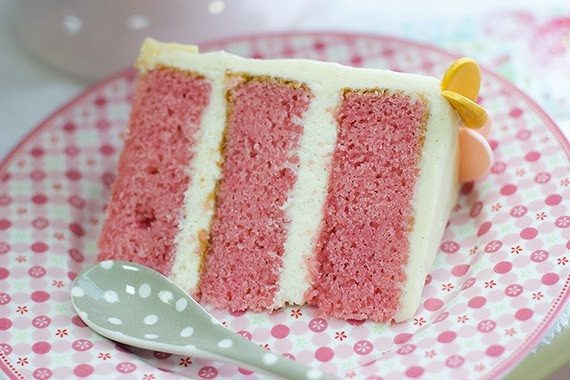 Tarta Pink Velvet Cake, rosa, aterciopelada y suave sabor a vainilla