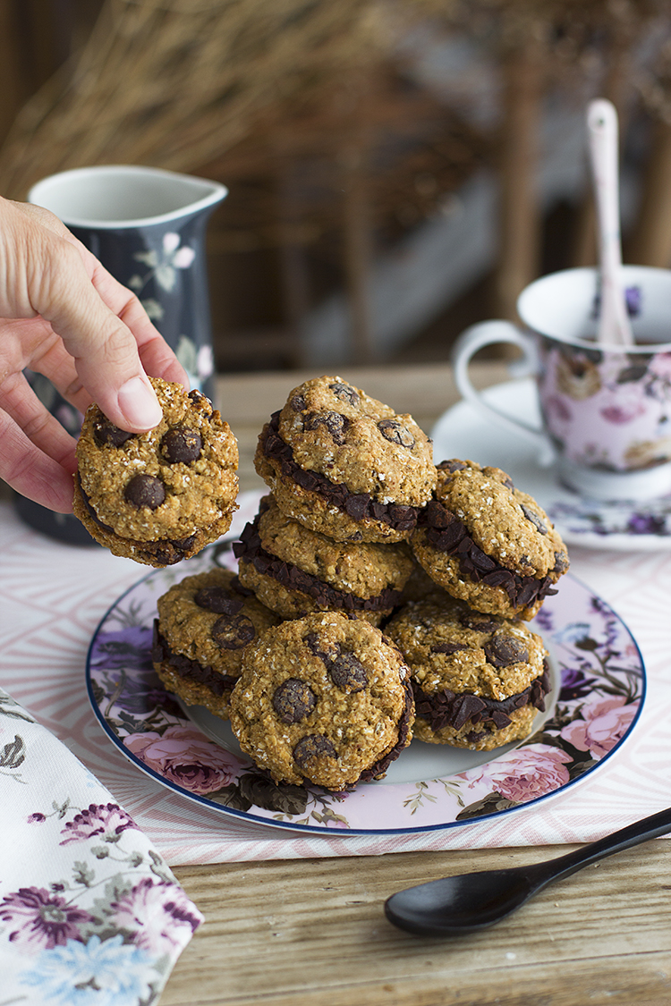 Cookies rellenas con Chips de Chocolate Galletas Saludables