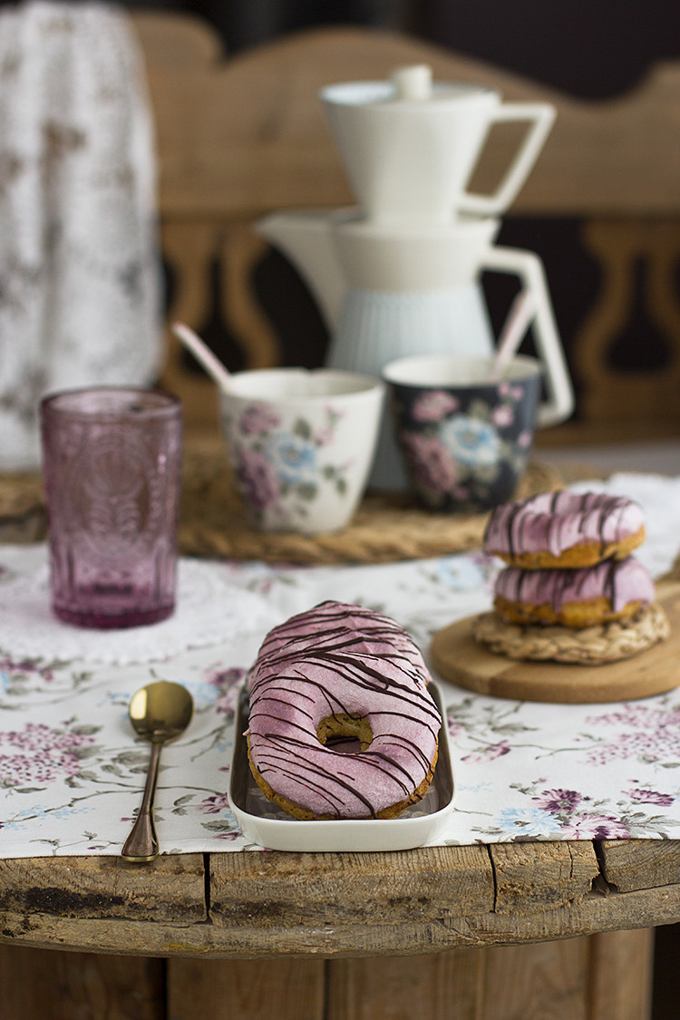  Donuts con frambuesas y chocolate blanco saludables