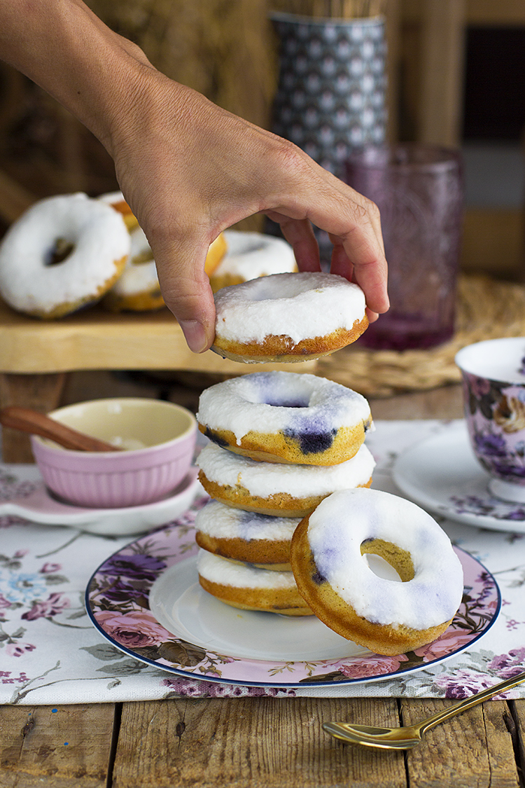 Donuts de Arándanos super jugosos y faciles sin azúcar y sin gluten