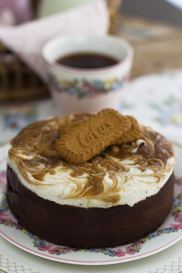 Brownie Cheesecake Lotus al microondas para hacer en solo 7 minutos